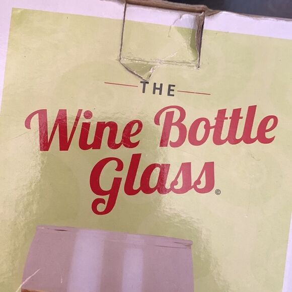 Big Mouth Toys Wine Bottle Glass Holds Whole Bottle A Glass That Fits My Needs - Picture 3 of 9